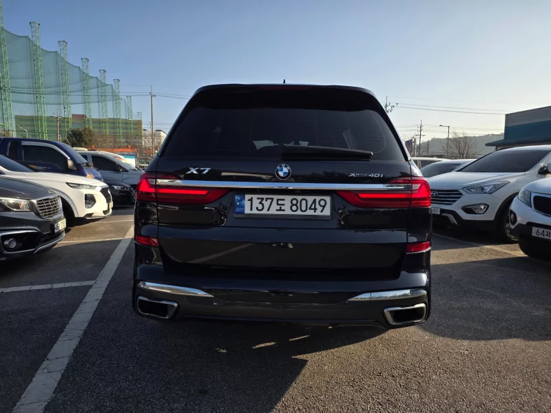 BMW X7