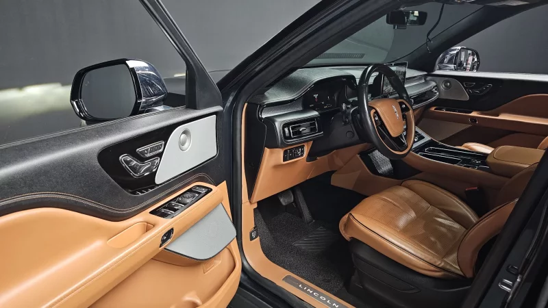 Lincoln AVIATOR