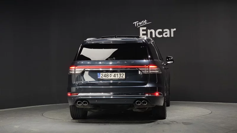 Lincoln AVIATOR