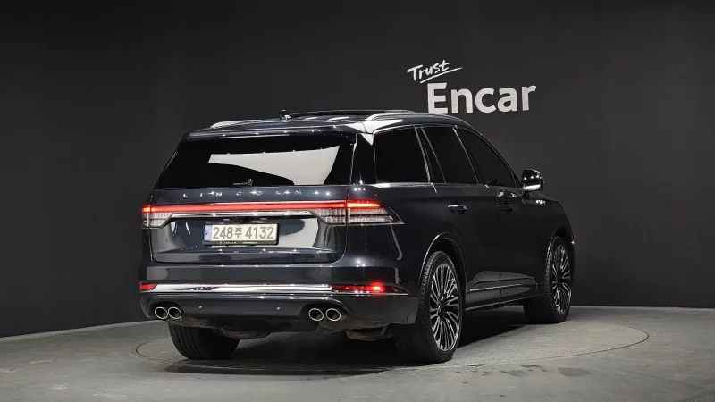 Lincoln AVIATOR