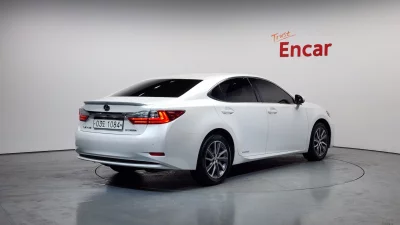 Lexus ES300h