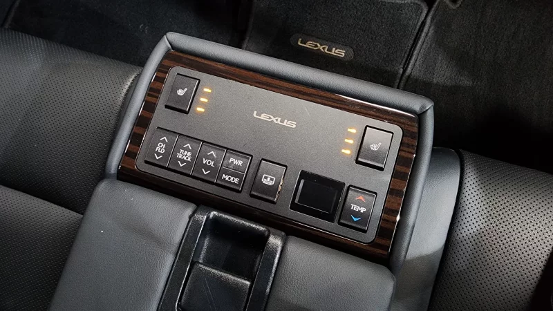 Lexus ES300h