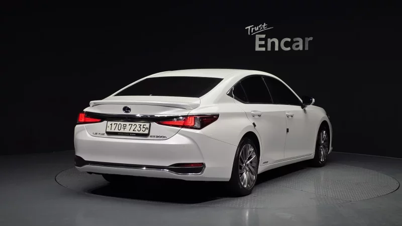 Lexus ES300h