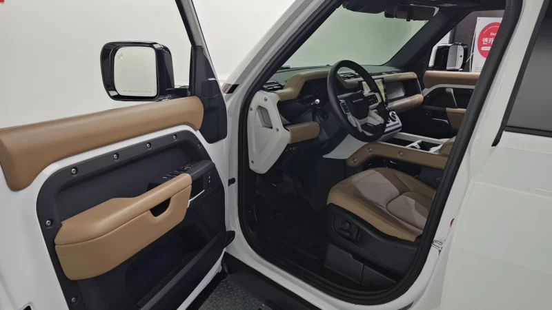 Land Rover DEFENDER