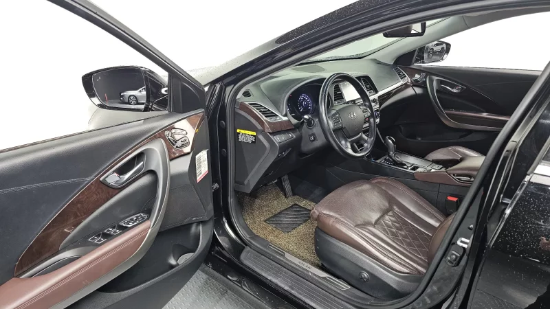Hyundai Aslan