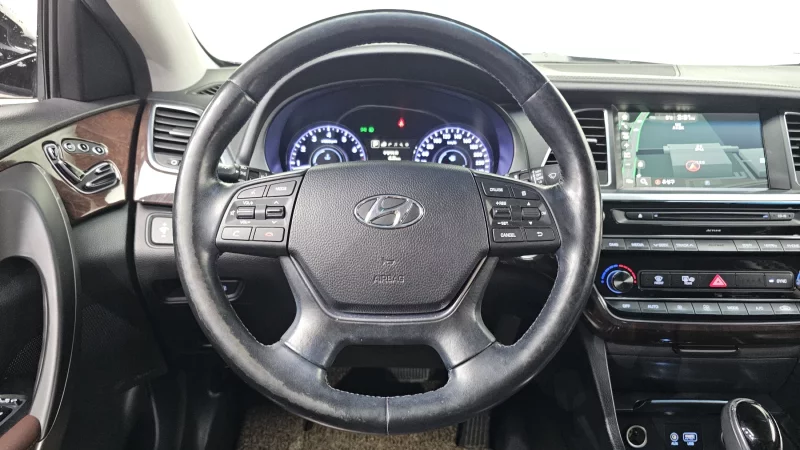 Hyundai Aslan