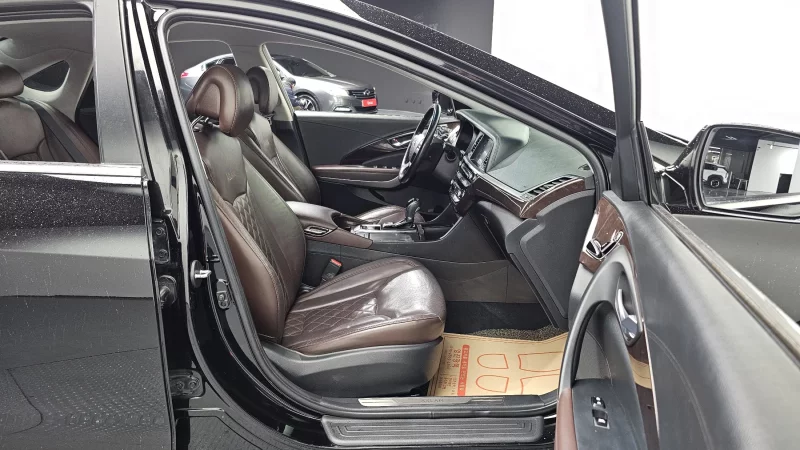 Hyundai Aslan