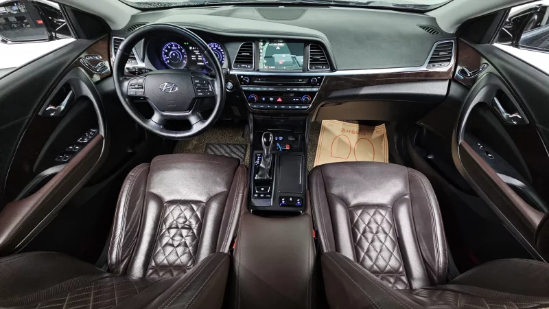 Hyundai Aslan