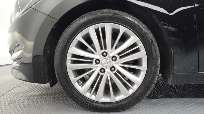 Hyundai Aslan