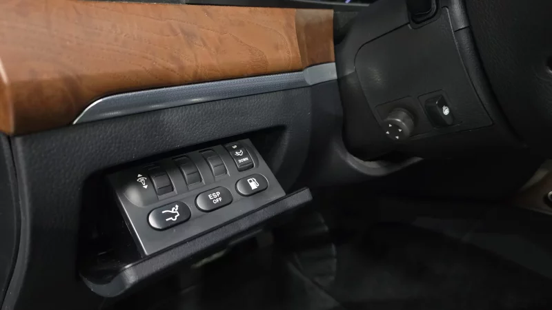 SsangYong Chairman W