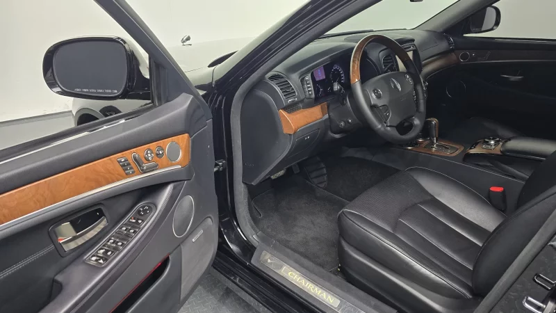 SsangYong Chairman W