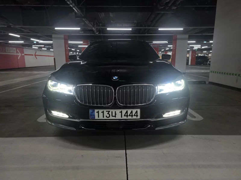 BMW 7-Series