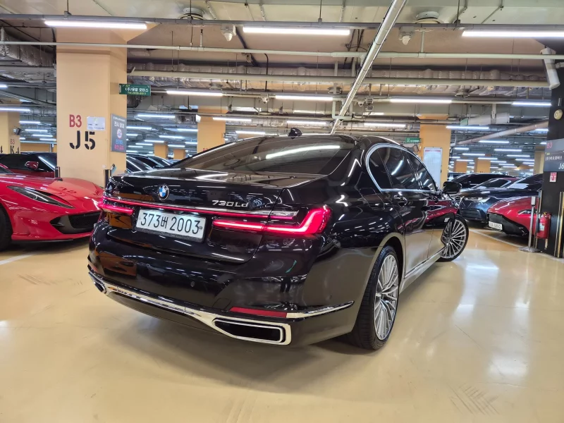 BMW 7-Series