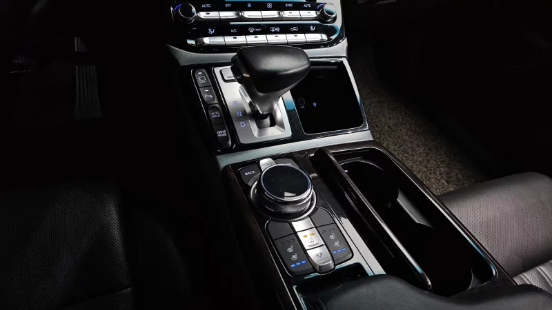 Genesis EQ900