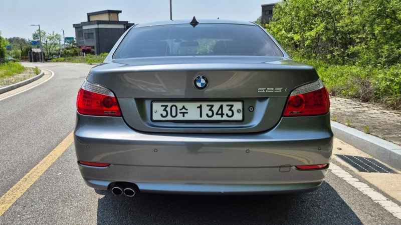 BMW 5-Series
