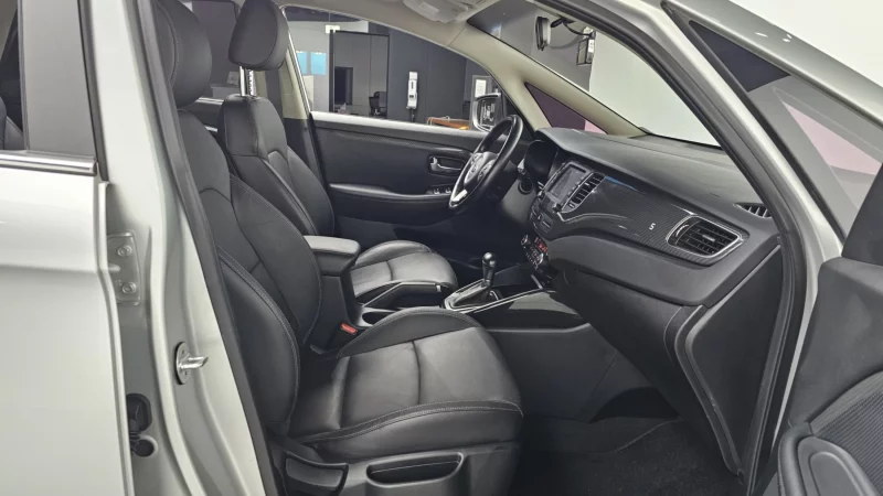 Kia Carens