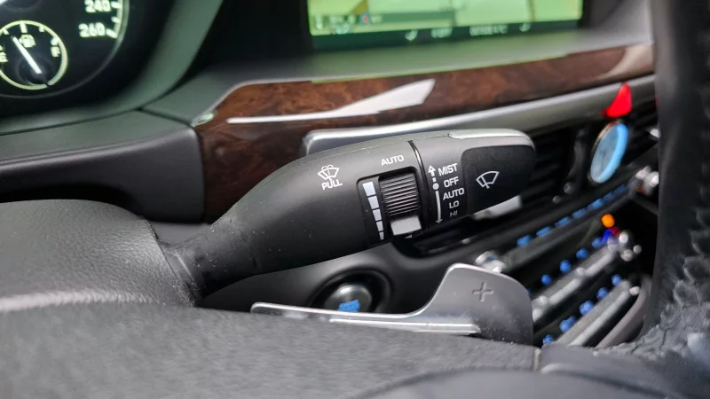 Genesis EQ900