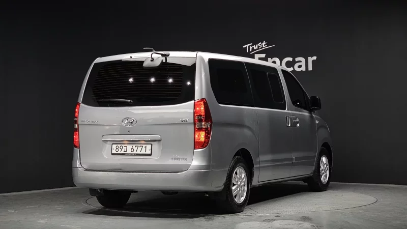 Hyundai Grand Starex