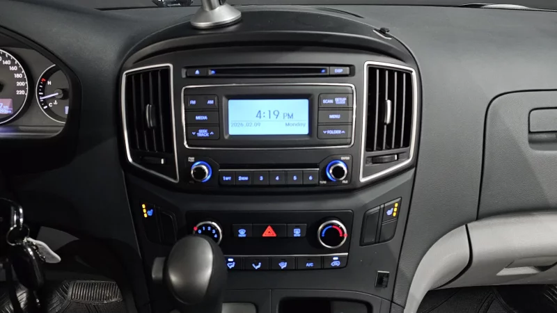 Hyundai Grand Starex