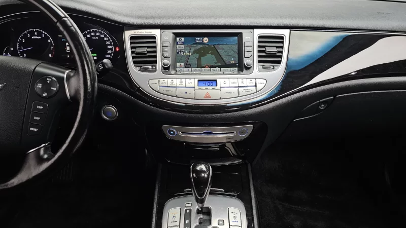 Hyundai Genesis