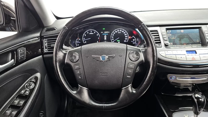 Hyundai Genesis