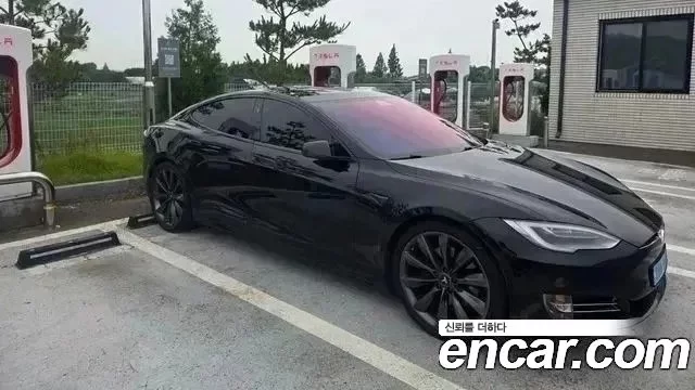 Tesla MODEL S