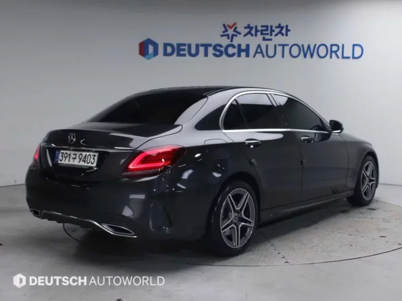 Mercedes-Benz C-Class