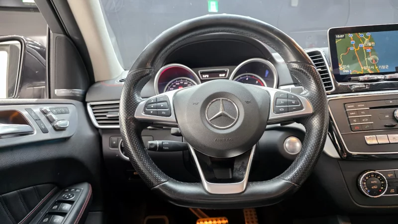 Mercedes-Benz GLE-Class