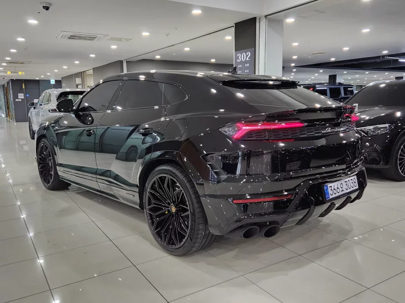 Lamborghini URUS