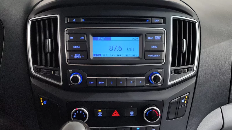 Hyundai Starex