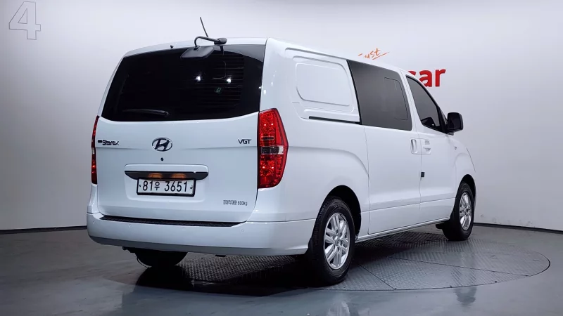 Hyundai Starex
