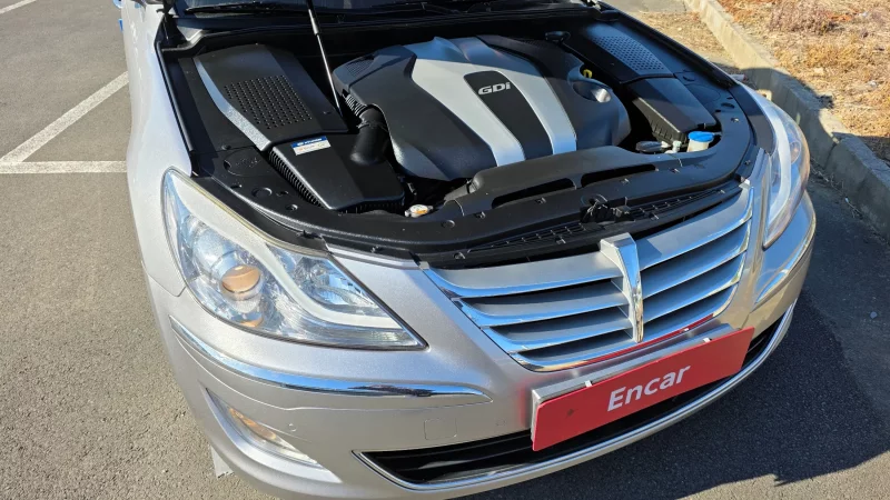 Hyundai Genesis