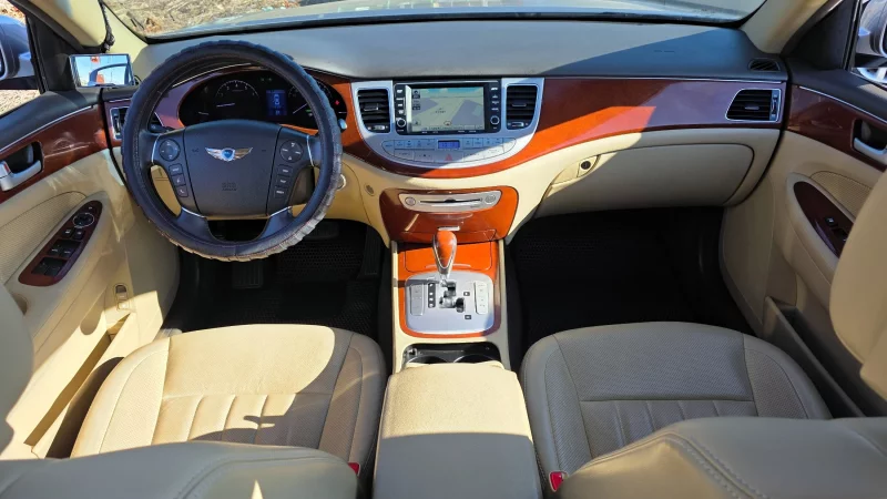Hyundai Genesis