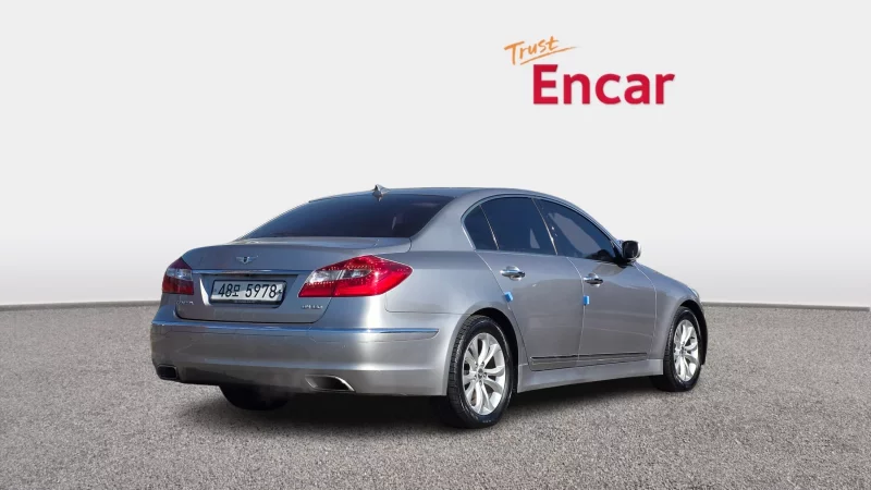 Hyundai Genesis