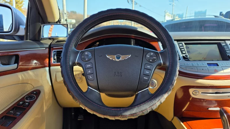 Hyundai Genesis