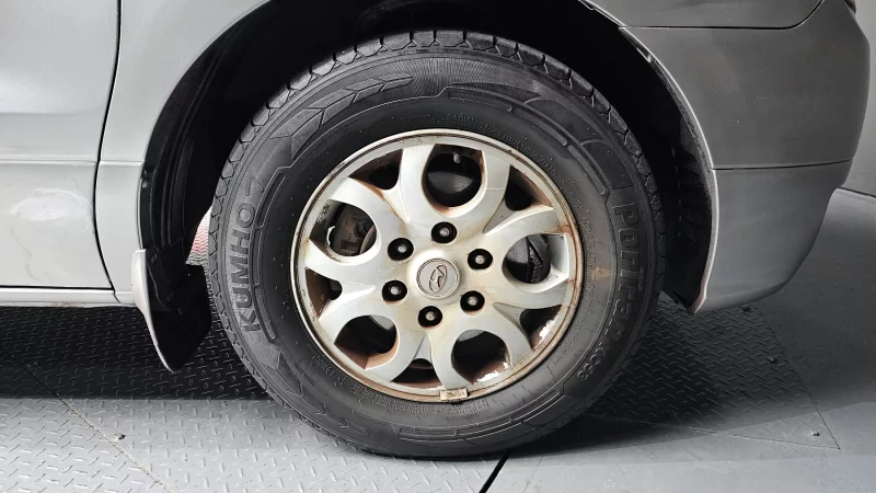 Hyundai Starex