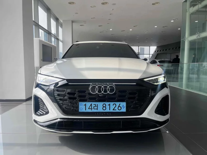 Audi Q8 E-TRON
