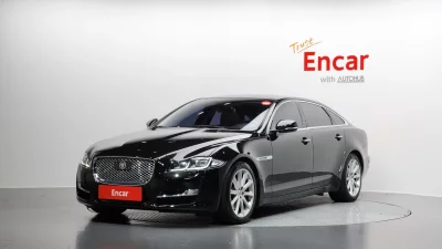 Jaguar XJ