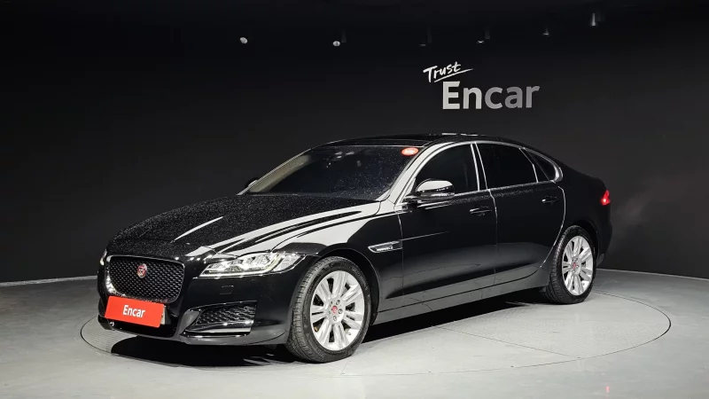 Jaguar XF