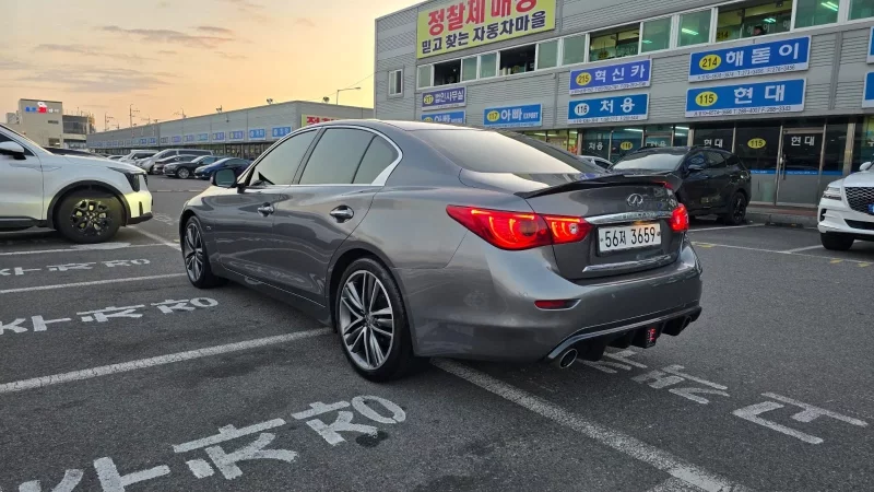 Infiniti Q50