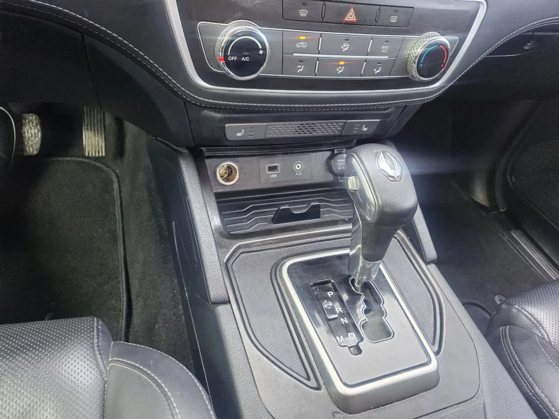 SsangYong Rexton Sports