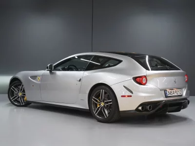 Ferrari FF
