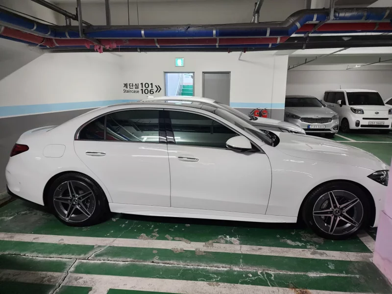 Mercedes-Benz C-Class