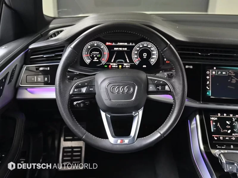 Audi Q8