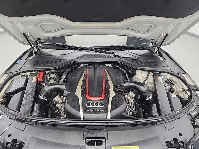 Audi S8