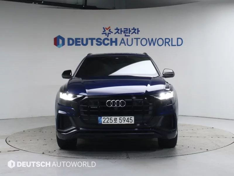 Audi Q8
