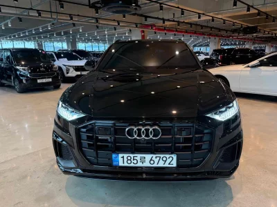 Audi Q8