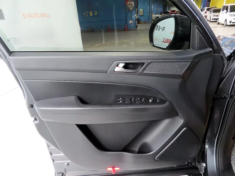 SsangYong Rexton Sports Khan