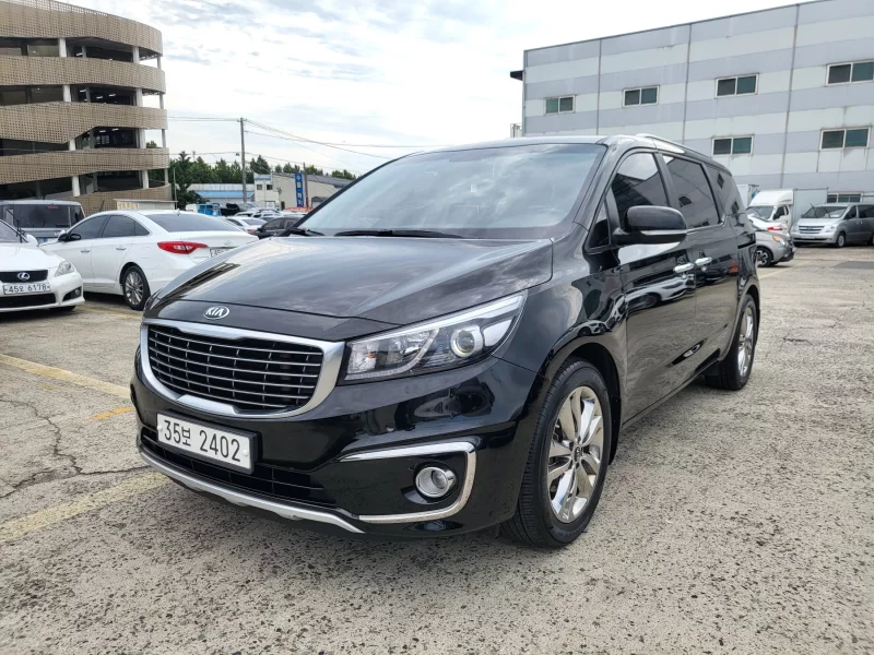 Kia Carnival