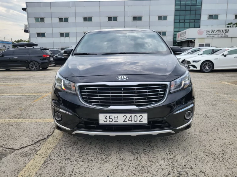 Kia Carnival